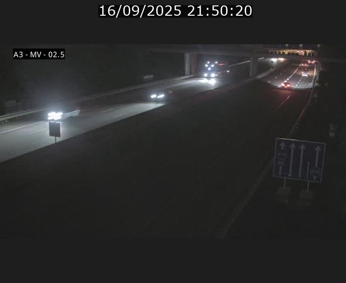 Webcam autoroute A3 au Luxembourg à proximité de la Croix de Gasperich. Vue orientée vers Luxembourg