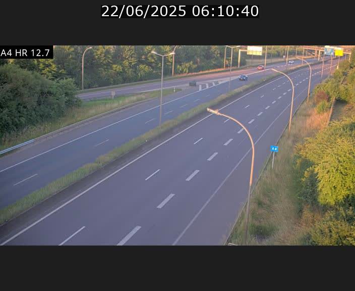 Traffic live webcam Luxembourg Esch sur Alzette - A4 - BK 12.7 - direction Esch-Belval