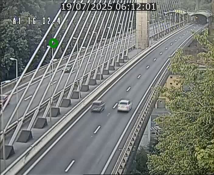 Traffic live webcam Luxembourg Sandweiler - A1 direction Luxembourg-ville - BK 2.4