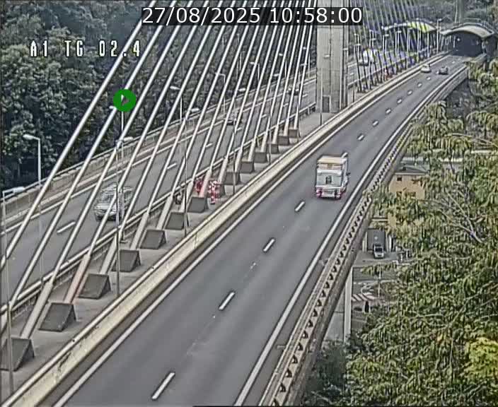 Traffic live webcam Luxembourg Sandweiler - A1 direction Luxembourg-ville - BK 2.4