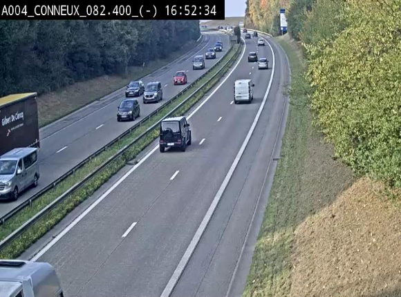 Webcam sur l'E411 avant les sorties 20 menant à Ciney, Dinant et Achêne. Vue orientée vers Namur