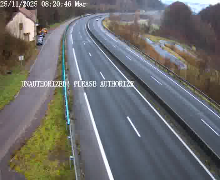 Webcam sur la D910 située dans la Côte des 4 vents. Vue orientée vers le bas, vers Saint-Avold.