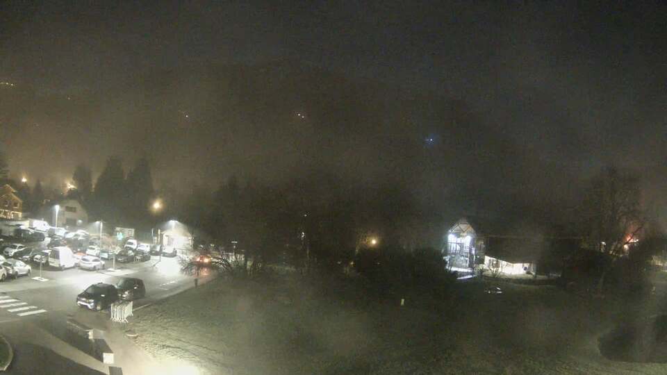 Webcam au niveau de la mairie du village du Bourg d'Oisans, aux pieds de l'Alpe d'Huez et aux portes du parc des Écrins