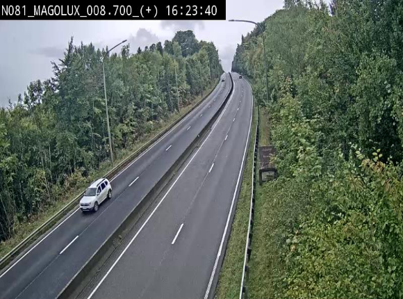 Webcam sur la N81 (E411) à hauteur de la jonction avec la N883. Vue orientée vers Longwy