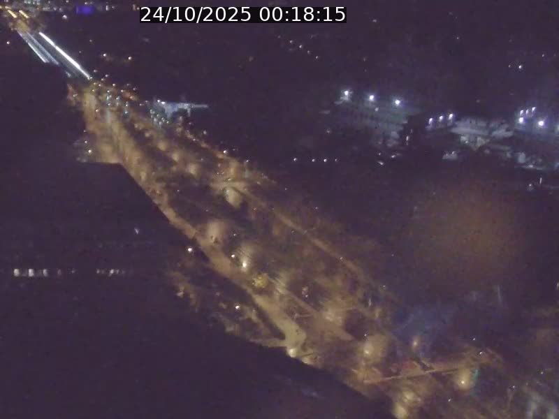 Webcam sur l'avenue John Fitzgerald Kennedy (N51) avec vue sur le Pont rouge (Pont Grande Duchesse Charlotte), l'arrêt Pfaffenthal et l'entrée du quartier Kirchberg