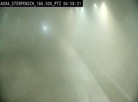Webcam E411 à Sterpenich en Belgique près de la frontière du Luxembourg. Vue orientée vers Bruxelles