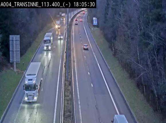 Caméra trafic E411 (A4) - Transinne direction Namur - BK 113.425