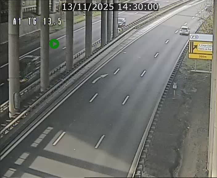 Traffic live webcam Luxembourg Senningen - A1 direction Luxembourg - BK 13.5