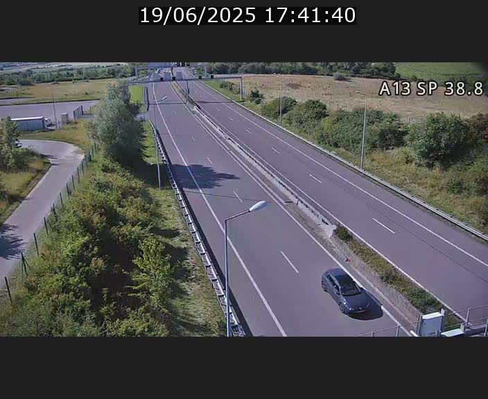 Webcam autoroute A13 à l'entrée ouest du tunnel Markusbierg à Schengen. Vue orientée vers le tunnel et l'Allemagne