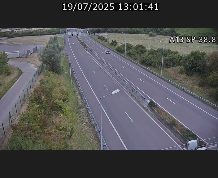 Webcam autoroute A13 à l'entrée ouest du tunnel Markusbierg à Schengen. Vue orientée vers le tunnel et l'Allemagne