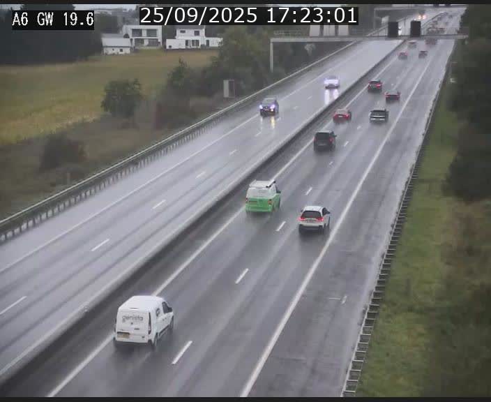 Traffic live webcam Luxembourg - Steinfort - A6 - BK 19.6 - direction Belgique
