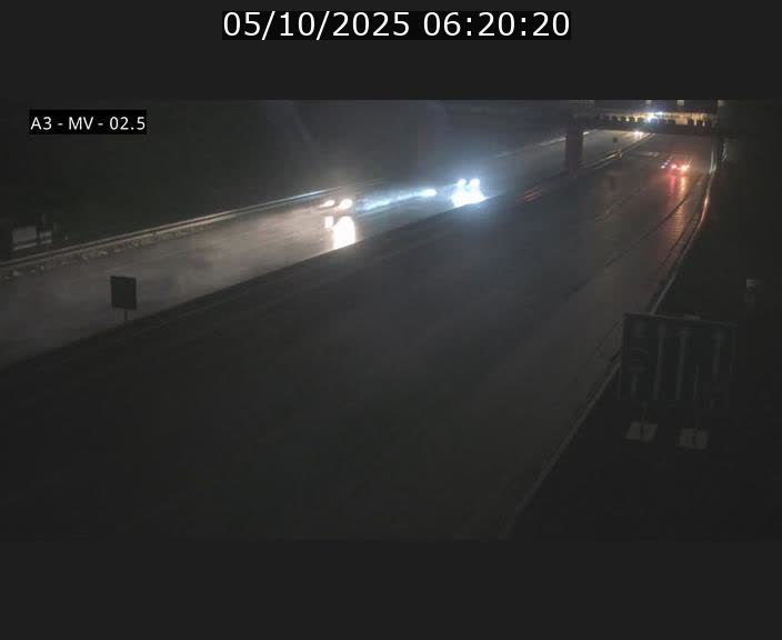 Webcam autoroute A3 au Luxembourg à proximité de la Croix de Gasperich. Vue orientée vers Luxembourg