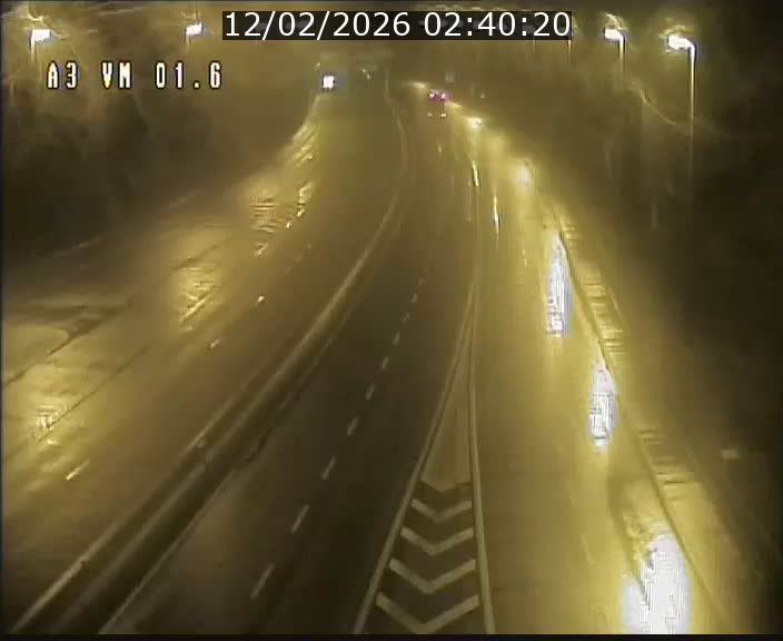 Traffic live webcam Luxembourg - Croix de Gasperich - A3 - BK 1.6 - direction France/Aire de Berchem