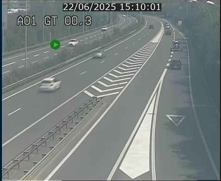 Traffic live webcam Luxembourg Croix de Gasperich - A1 direction Kirchberg - BK 0.3