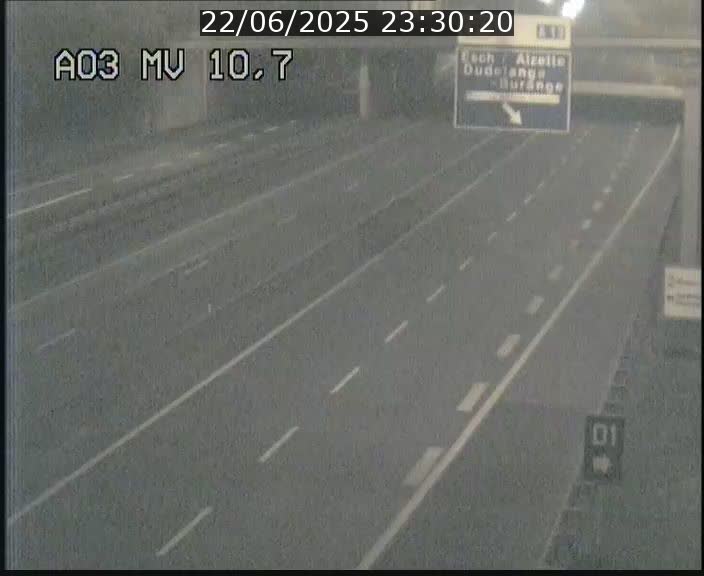 Traffic live webcam Luxembourg Croix de Bettembourg - A3 - BK 10.7 - direction France