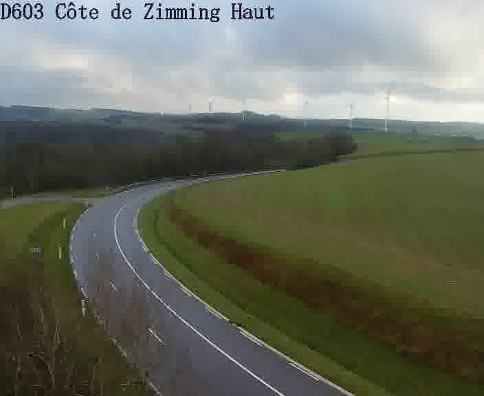 Webcam sur la D603 située en haut de la Côte de Zimming. Vue orientée vers Saint-Avold.