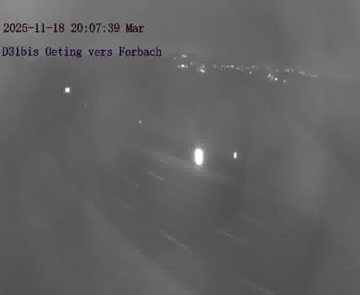 Caméra routière située sur D31bis (France) à Oeting, orientée vers Forbach, surveillant en continu la circulation locale et régionale.