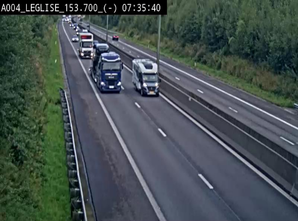 Webcam autoroute A4 (E411-E25) à Léglise, avant la jonction avec la N40. Vue orientée vers Bruxelles