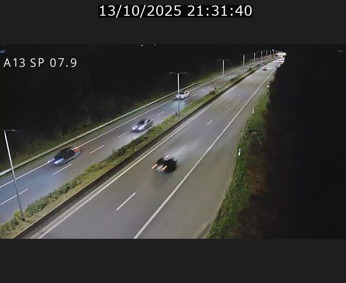 Traffic live webcam Luxembourg Jonction Lankelz - A13 direction Pétange - BK 7.9