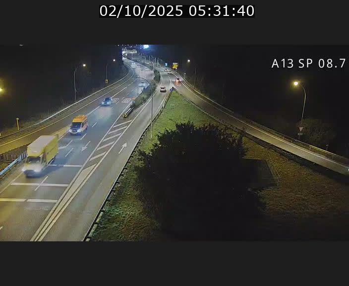 Traffic live webcam Luxembourg Jonction Lankelz - A13 direction Pétange - BK 8.7 