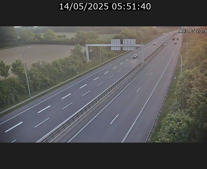 Traffic live webcam Luxembourg Croix de Bettembourg, rond-point d'Hellange - A13 direction Allemagne - BK 20.9