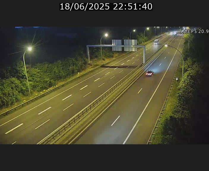 Traffic live webcam Luxembourg Croix de Bettembourg, rond-point d'Hellange - A13 direction Allemagne - BK 20.9