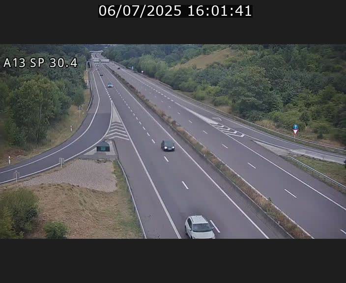Traffic live webcam Luxembourg Altwies - A13 direction Luxembourg-ville - BK 30.4