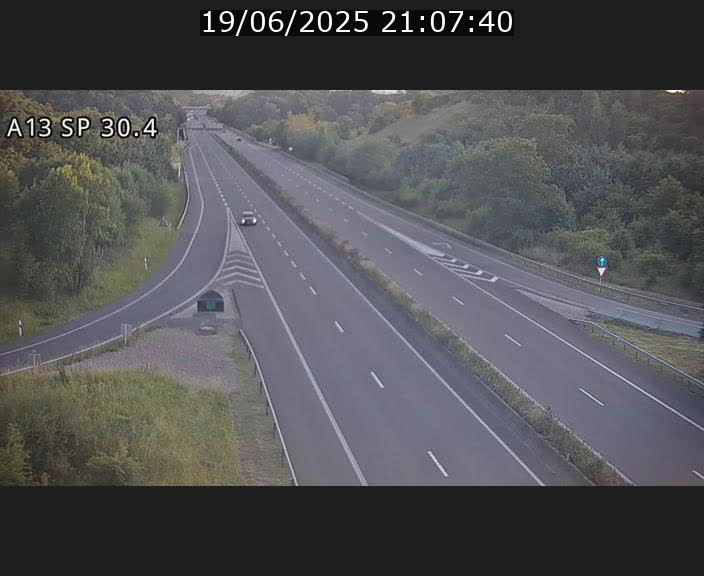 Traffic live webcam Luxembourg Altwies - A13 direction Luxembourg-ville - BK 30.4