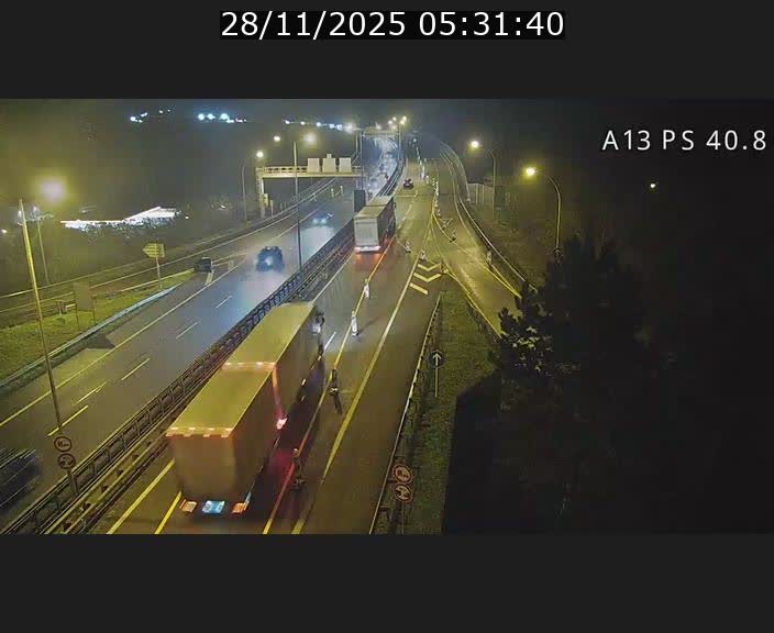 Webcam autoroute A13 à la sortie est du tunnel Markusbierg à Schengen. Vue sur le pont de la Moselle, vers l'Allemagne