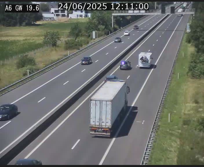 Traffic live webcam Luxembourg - Steinfort - A6 - BK 19.6 - direction Belgique