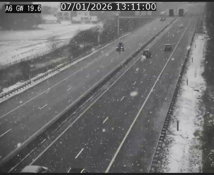 Traffic live webcam Luxembourg - Steinfort - A6 - BK 19.6 - direction Belgique