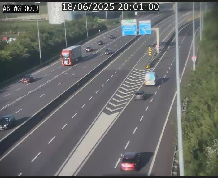 Traffic live webcam Luxembourg Croix de Cessange - A6 - BK 0.7 - direction A3 France