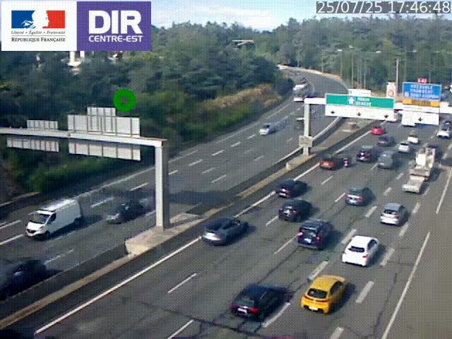Caméra de circulation routière sur le boulevard périphérique Laurent Bonnevay de Lyon (D383) à hauteur de Bron, avant la jonction avec l'A43. Vue orientée vers l'échangeur