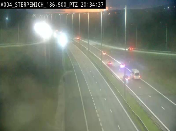 Webcam E411 à Sterpenich en Belgique près de la frontière du Luxembourg. Vue orientée vers Bruxelles
