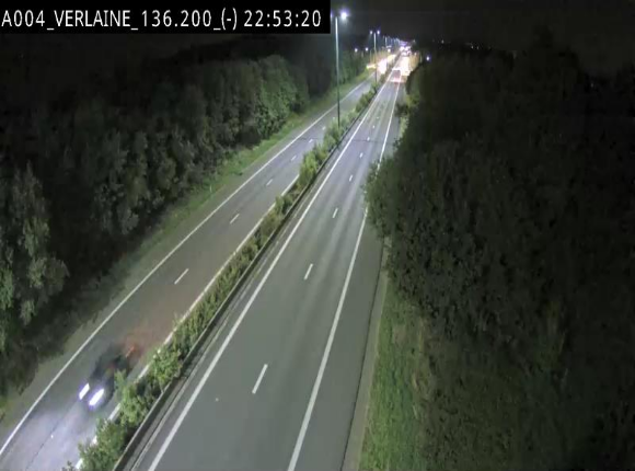 Webcam sur l'E411 à hauteur du pont surplombant la N40, à proximité de la sortie 26 Verlaine - Libramont-Chevigny. Vue orientée vers Namur