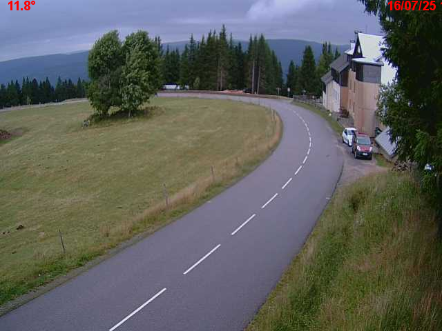 Webcam en haut du col du Ballon d'Alsace sur la D465 à 1075 mètres d'altitude dans les Vosges