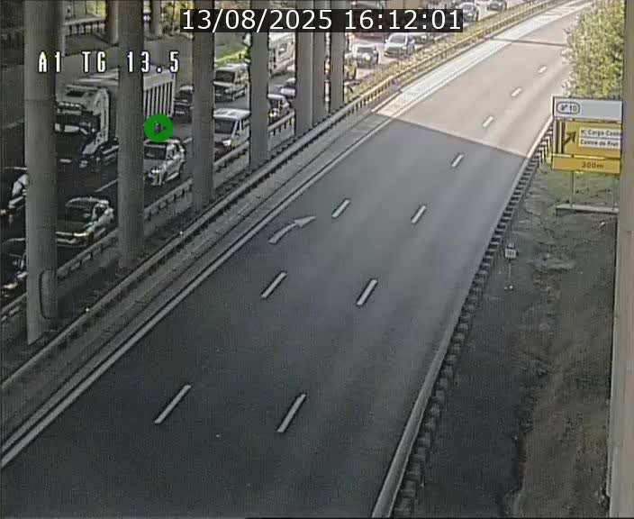 Traffic live webcam Luxembourg Senningen - A1 direction Luxembourg - BK 13.5