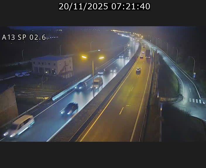Traffic live webcam Luxembourg Sanem - A13 direction Pétange - BK 2.6