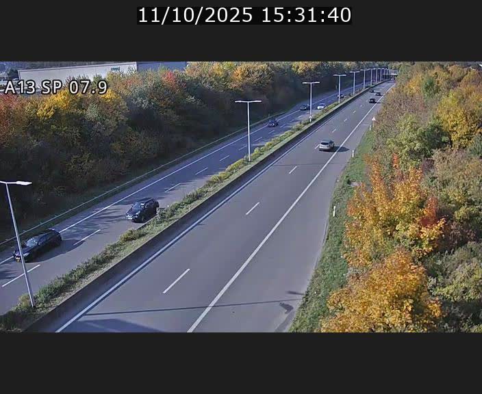 Traffic live webcam Luxembourg Jonction Lankelz - A13 direction Pétange - BK 7.9