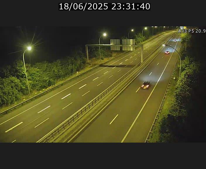 Traffic live webcam Luxembourg Croix de Bettembourg, rond-point d'Hellange - A13 direction Allemagne - BK 20.9