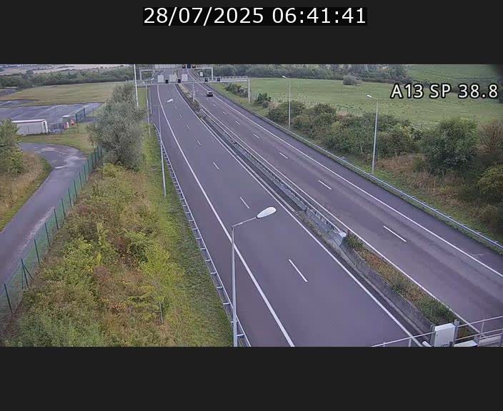 Webcam autoroute A13 à l'entrée ouest du tunnel Markusbierg à Schengen. Vue orientée vers le tunnel et l'Allemagne