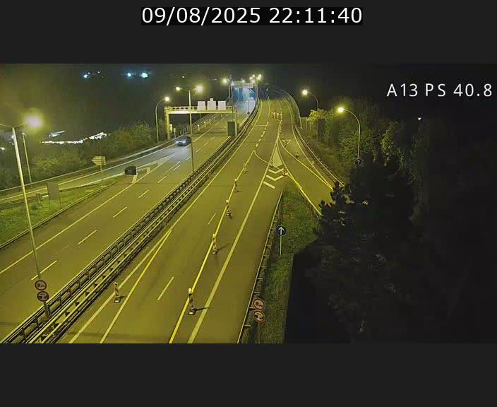 Webcam autoroute A13 à la sortie est du tunnel Markusbierg à Schengen. Vue sur le pont de la Moselle, vers l'Allemagne