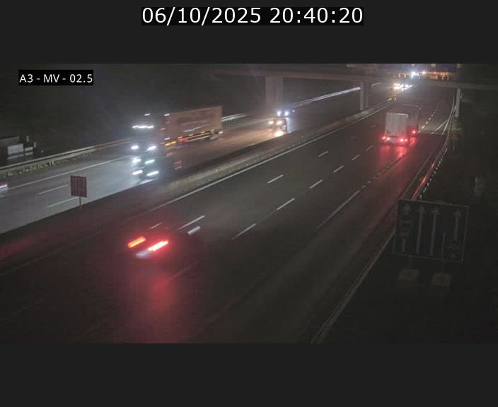 Webcam autoroute A3 au Luxembourg à proximité de la Croix de Gasperich. Vue orientée vers Luxembourg