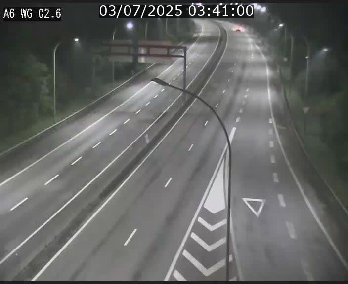 Traffic live webcam Luxembourg Croix de Cessange - A6 - BK 2.6 - direction France/Allemagne