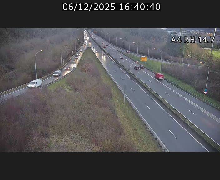 Traffic live webcam Luxembourg Jonction Lankelz - A4 - BK 14.7 - direction Luxembourg