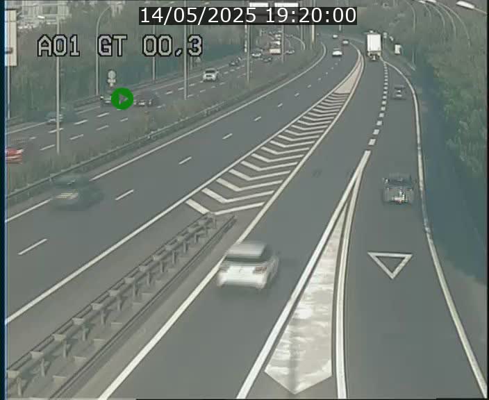 Traffic live webcam Luxembourg Croix de Gasperich - A1 direction Kirchberg - BK 0.3