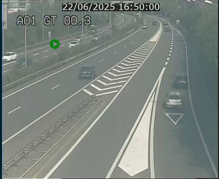 Traffic live webcam Luxembourg Croix de Gasperich - A1 direction Kirchberg - BK 0.3