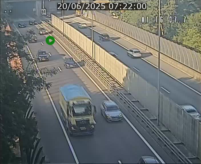 Traffic live webcam Luxembourg Kirchberg - A1 direction Luxembourg-ville - BK 7.7