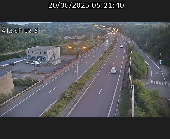 Traffic live webcam Luxembourg Sanem - A13 direction Pétange - BK 2.6
