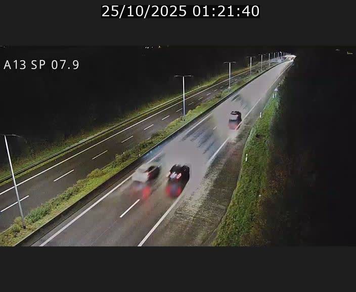 Traffic live webcam Luxembourg Jonction Lankelz - A13 direction Pétange - BK 7.9